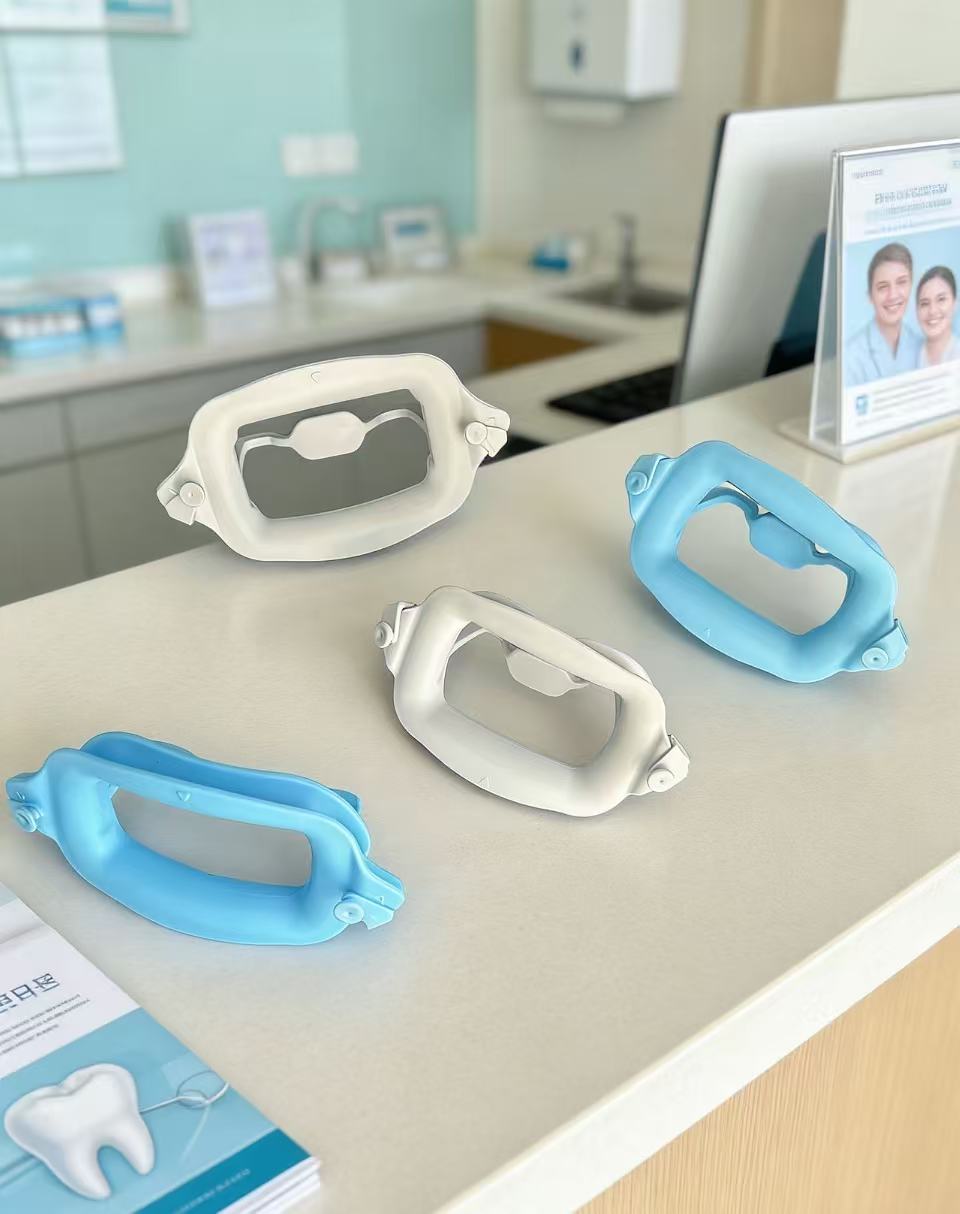 FREE SHIPPING REUSABLE CHEEK RETRACTOR 10PCS/PACK