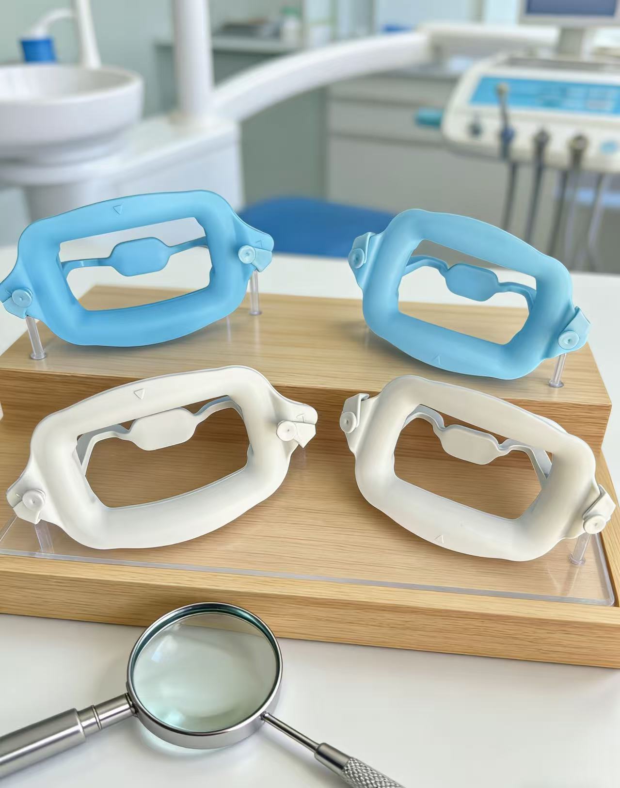 FREE SHIPPING REUSABLE CHEEK RETRACTOR 10PCS/PACK